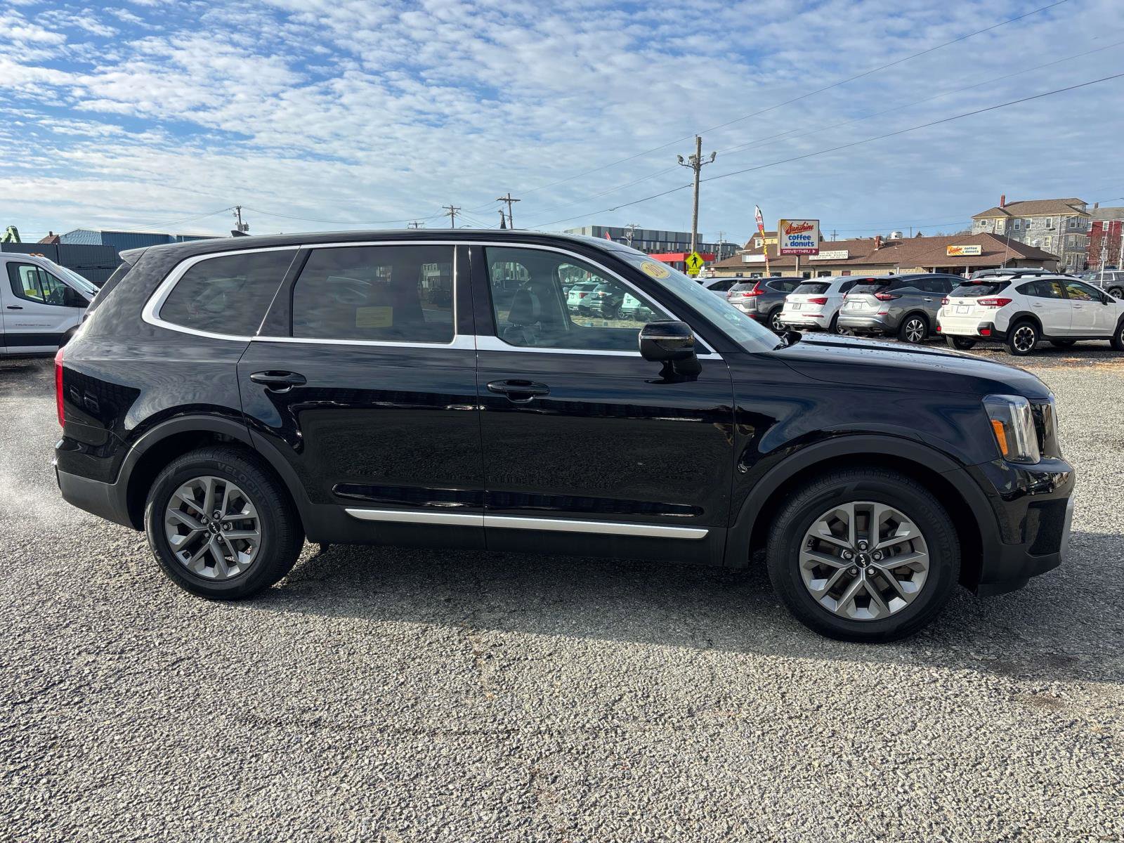 Used 2023 Kia Telluride LX image 4