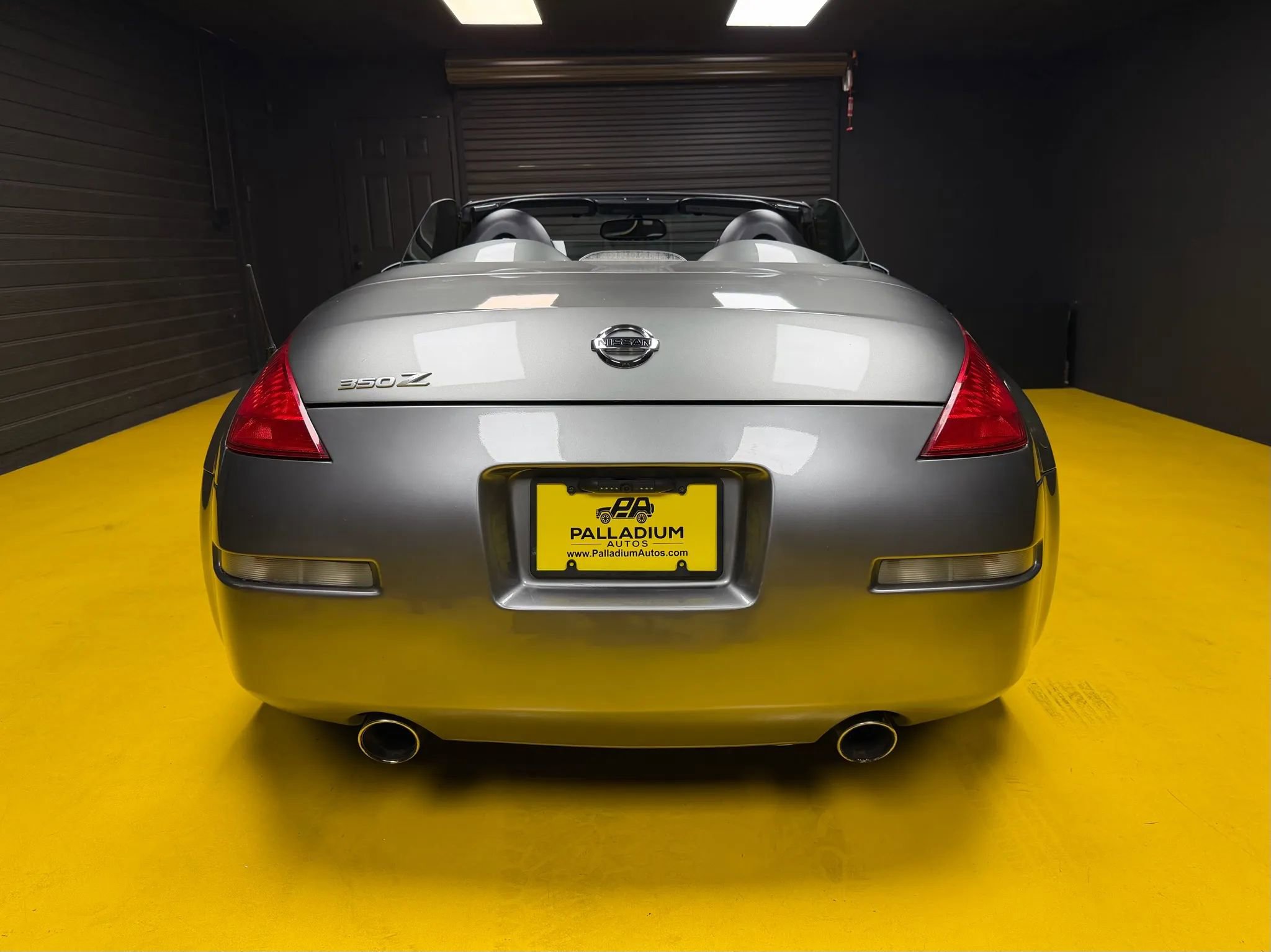Used 2004 Nissan 350Z Touring image 5