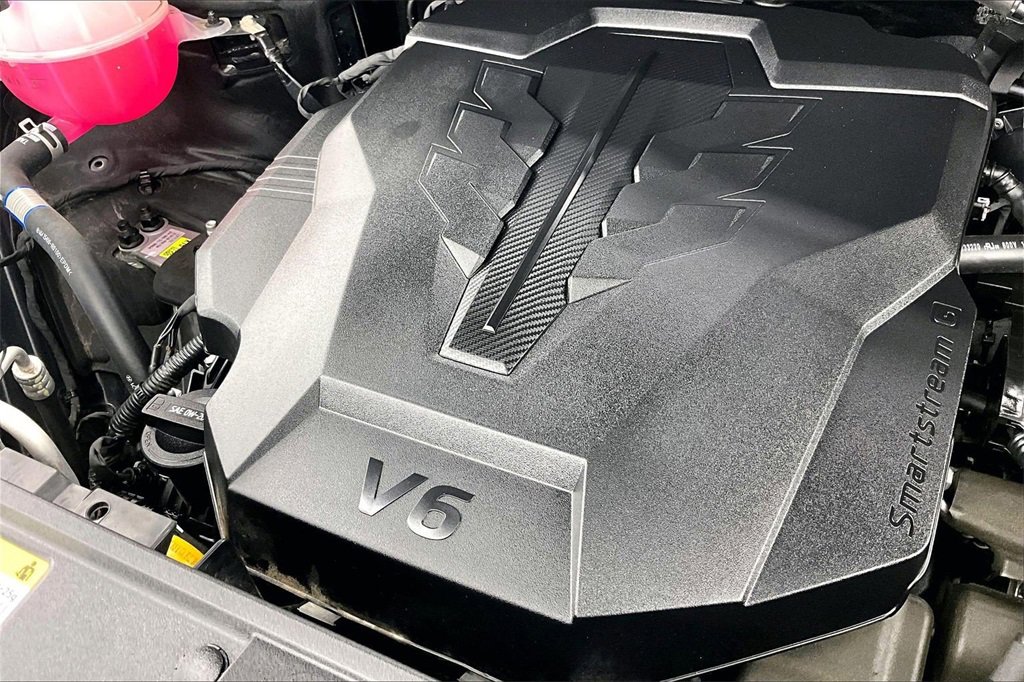 Used 2025 Kia Carnival image 35