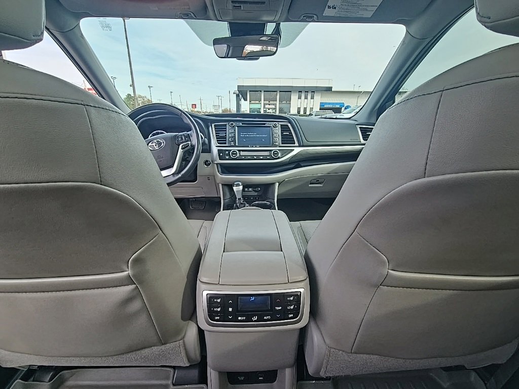 Used 2019 Toyota Highlander Limited Platinum image 15