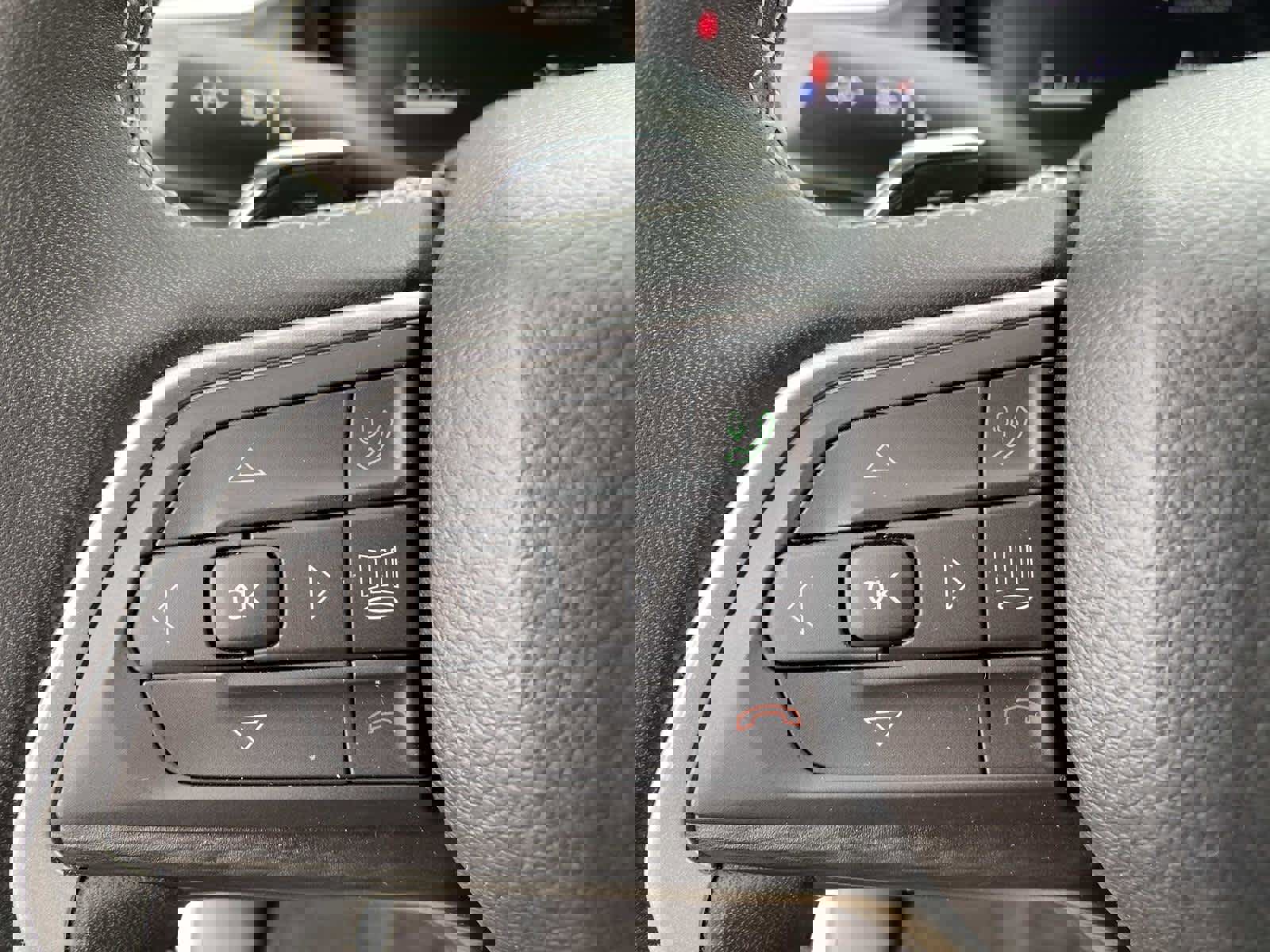 Certified 2025 Jeep Grand Cherokee Laredo w/ Luxury Tech Group I AWD/4WD image 17