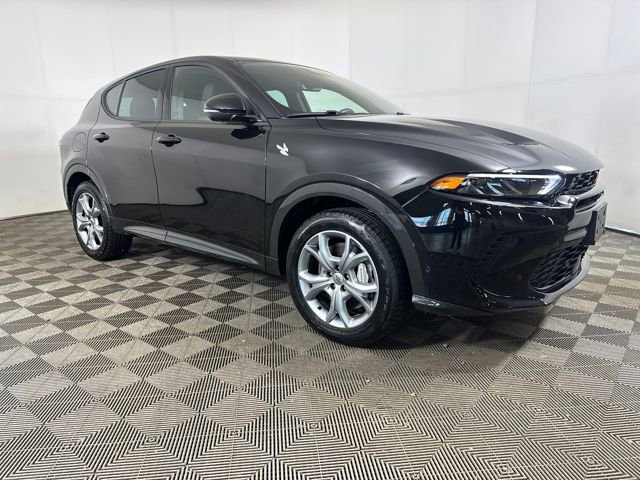 Used 2024 Dodge Hornet R/T w/ Tech Pack w/o Parking image 2