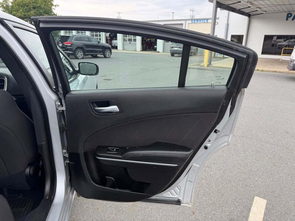 Used 2022 Dodge Charger SXT RWD image 30