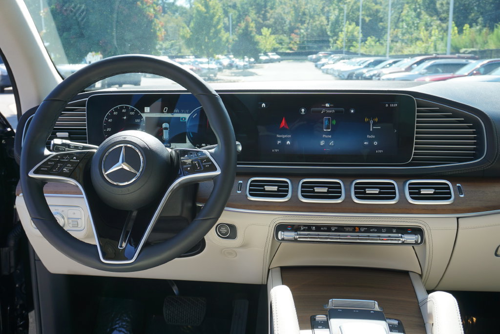 Certified 2025 Mercedes-Benz GLE 450e 4MATIC image 31