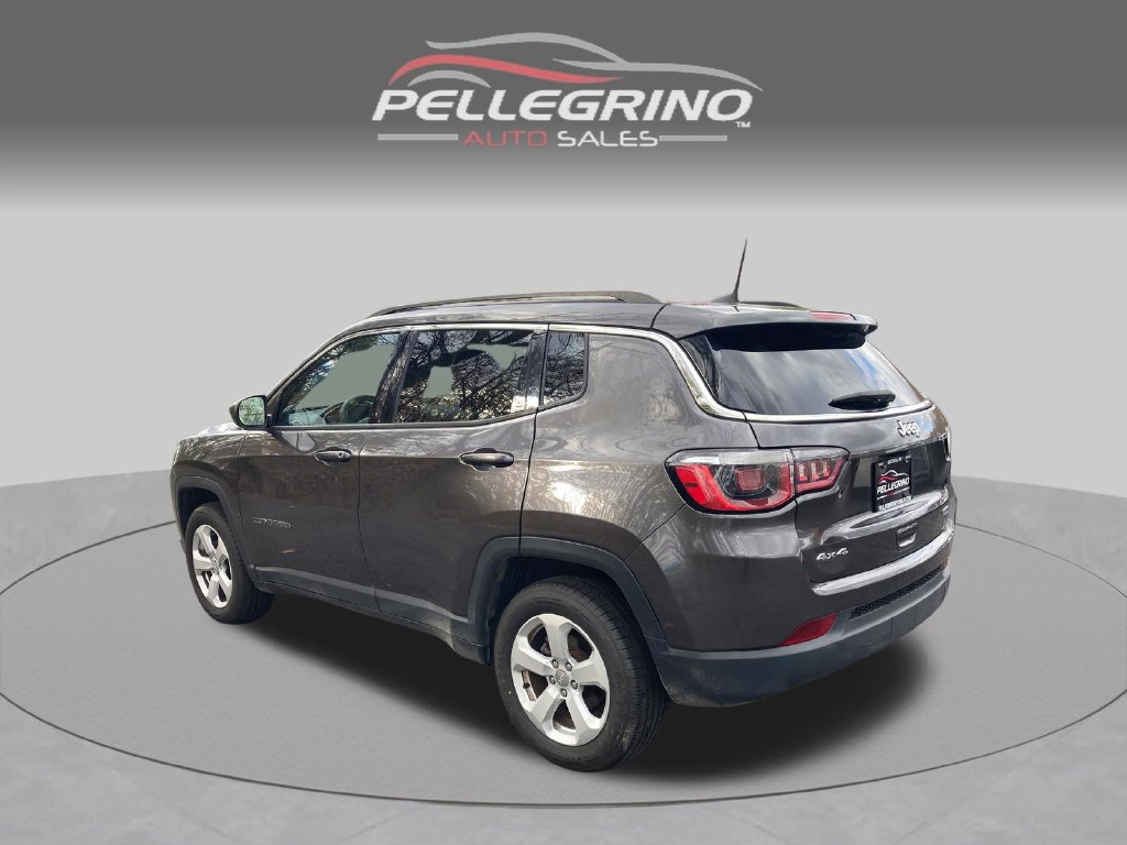 Used 2019 Jeep Compass Latitude w/ Cold Weather Group AWD/4WD image 4