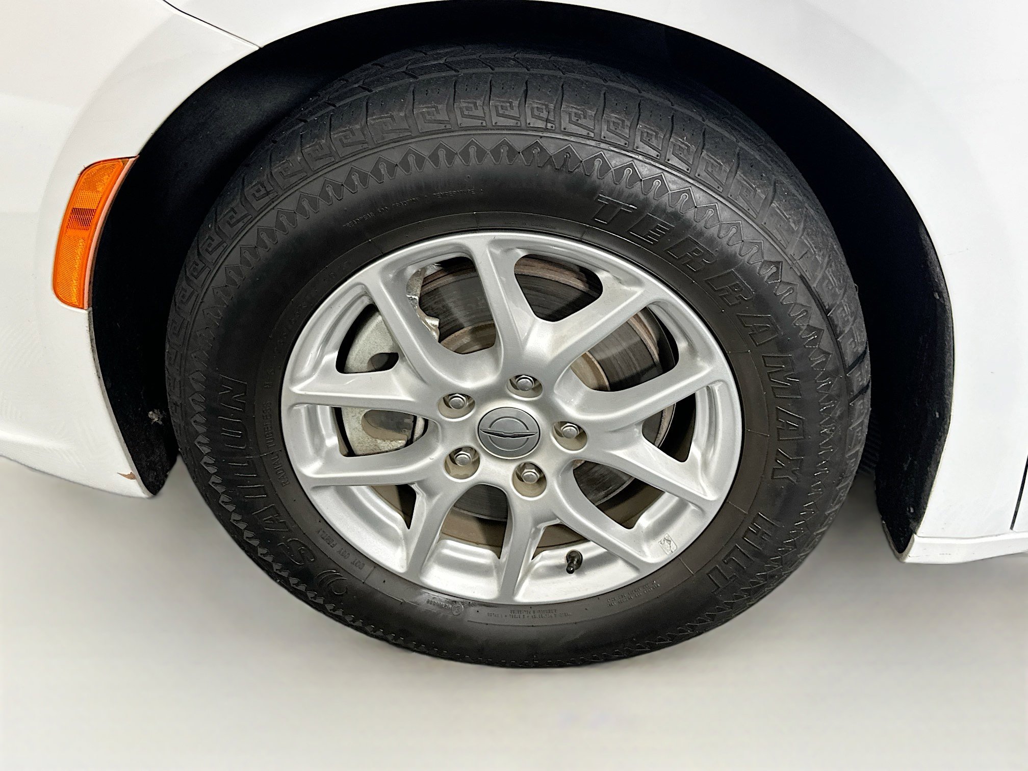 Used 2022 Chrysler Pacifica Touring-L image 11