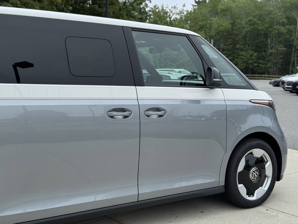 New 2025 Volkswagen ID. Buzz Pro S Plus image 9