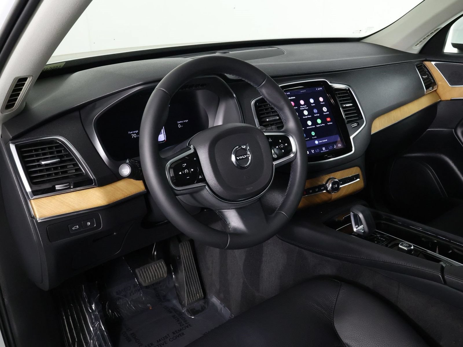 Certified 2023 Volvo XC90 T8 Plus AWD/4WD image 14