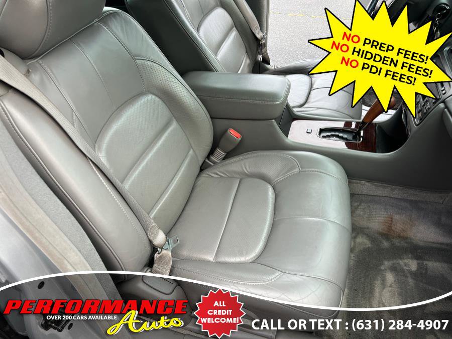 Used 2001 Cadillac De Ville DTS w/ Comfort/Convenience Pkg FWD image 22