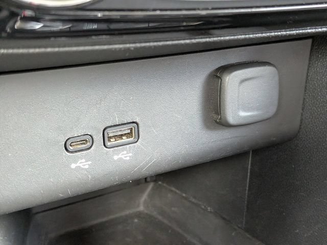 Used 2024 Buick Encore GX Sport Touring AWD/4WD image 22