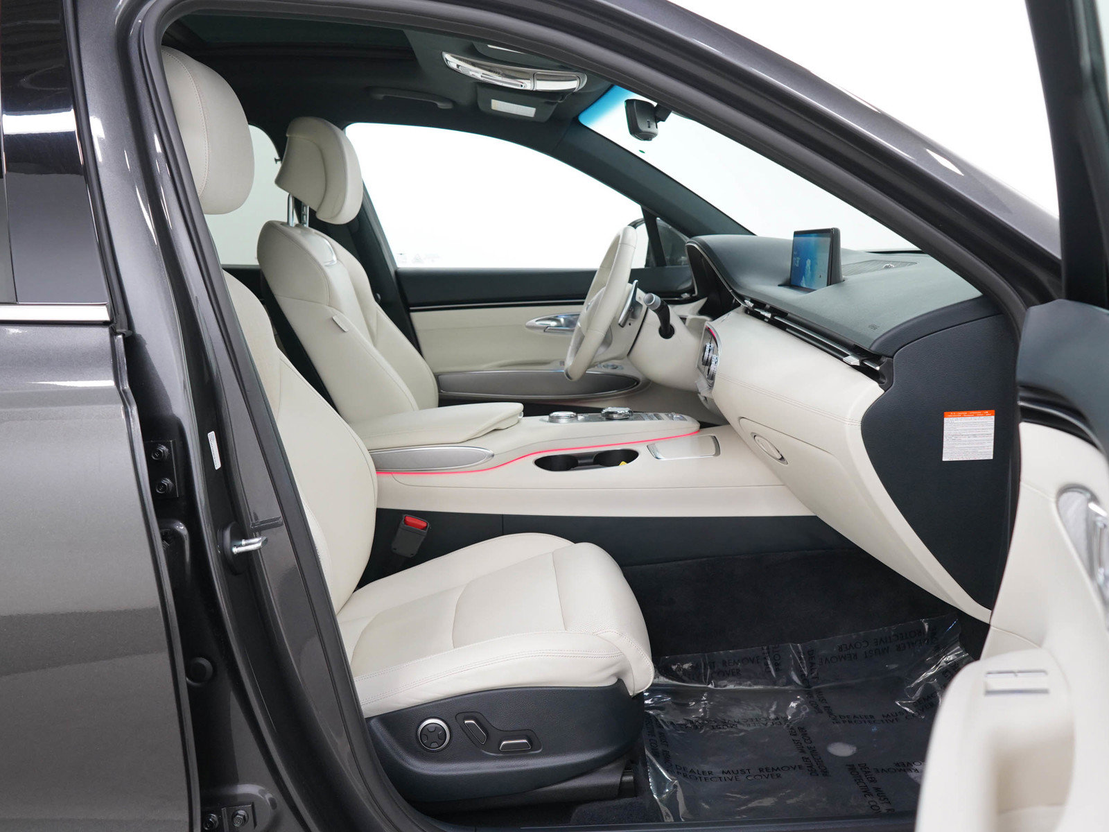 Used 2023 Genesis Electrified GV70 AWD/4WD image 11