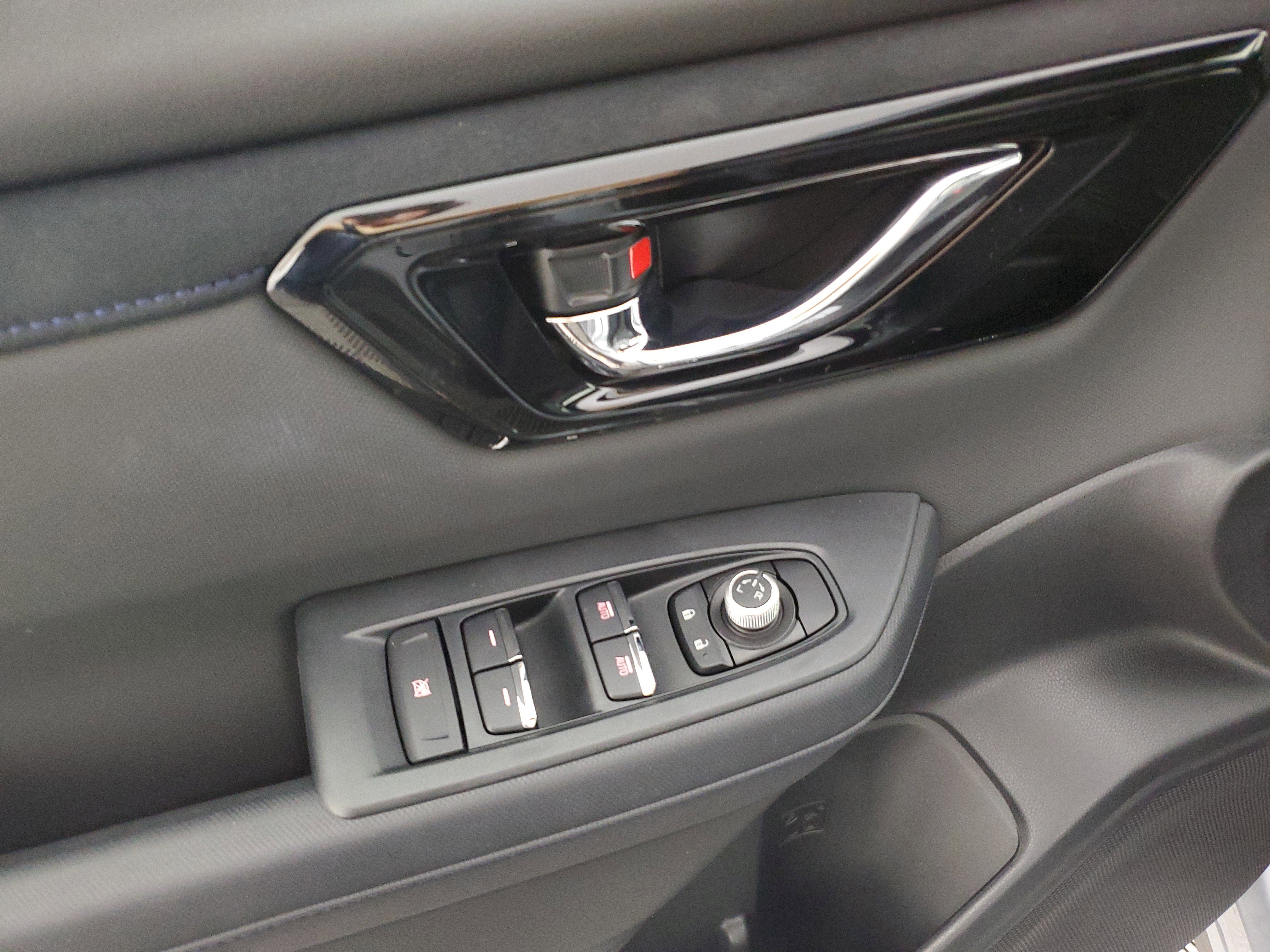 Used 2025 Subaru Forester Limited image 29