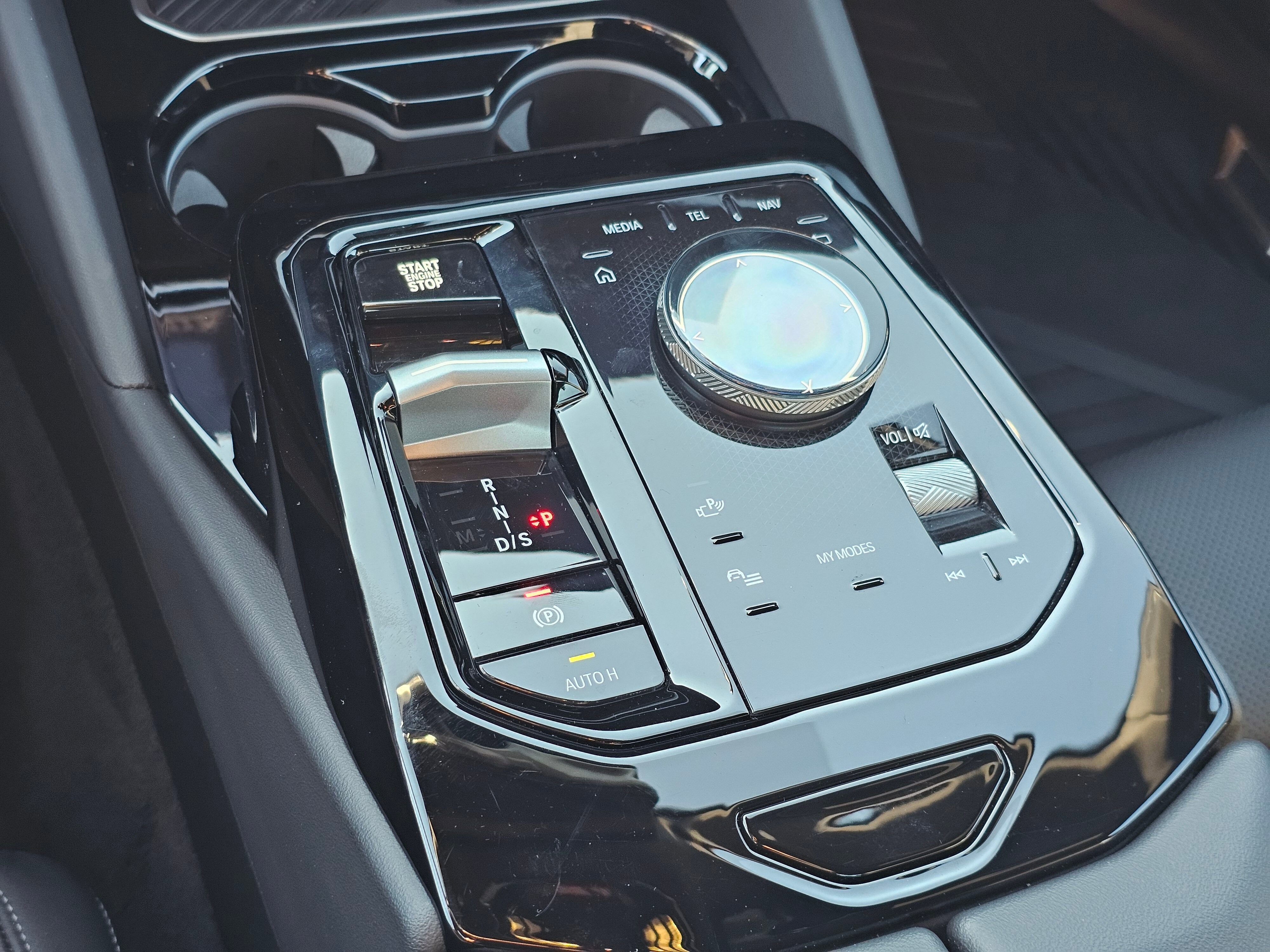 Certified 2025 BMW 530i xDrive w/ Premium Package image 22