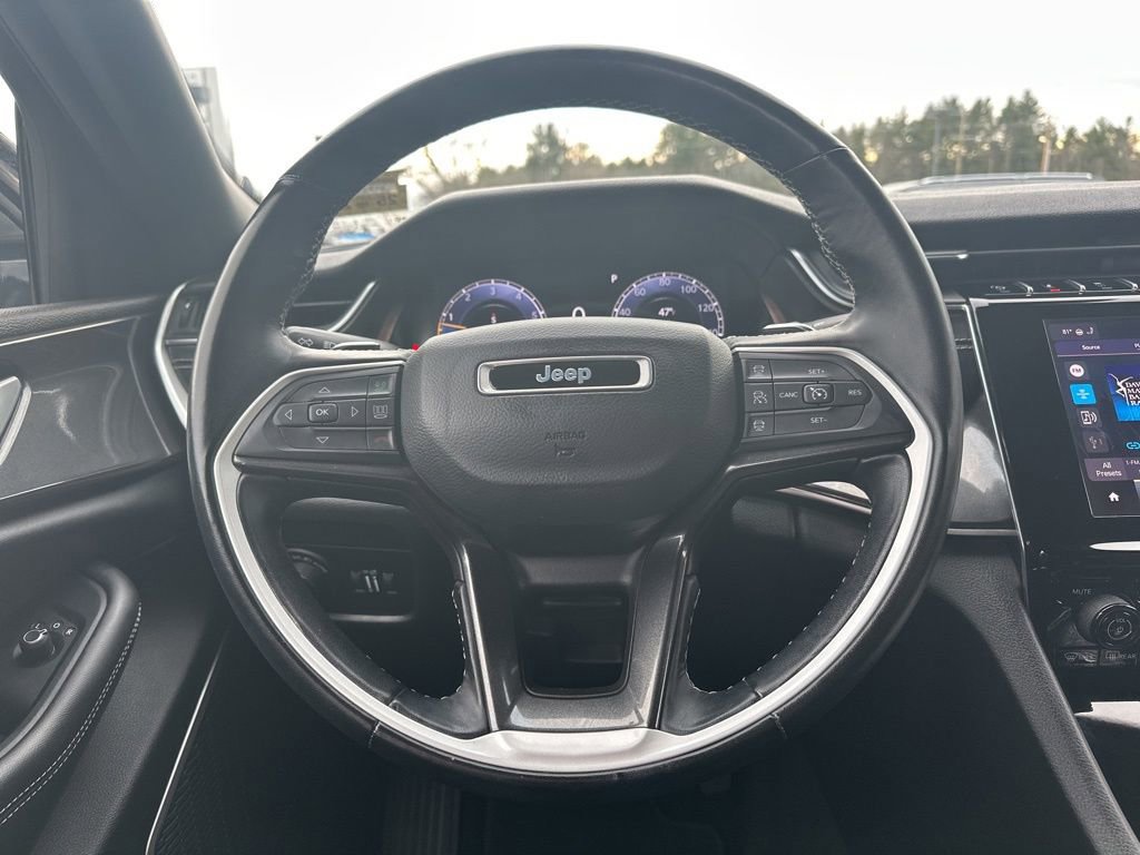 Used 2022 Jeep Grand Cherokee L Laredo image 19