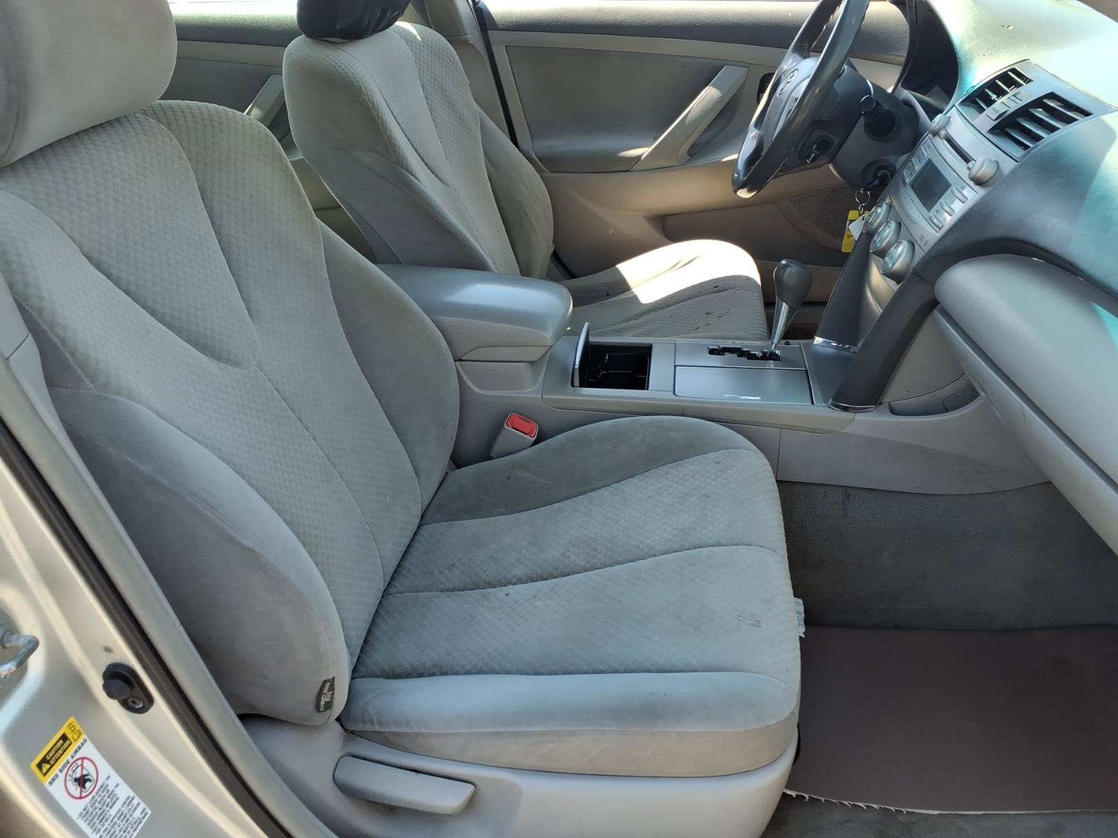 Used 2009 Toyota Camry LE FWD image 11
