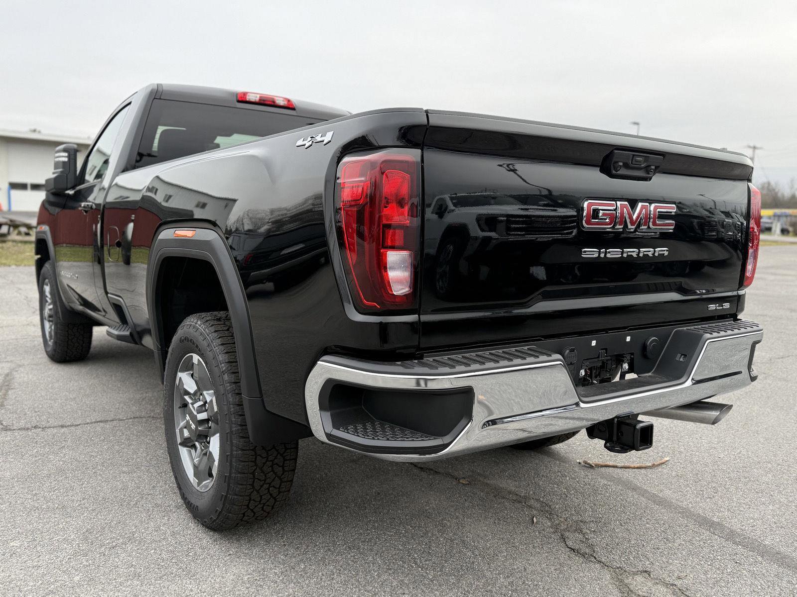 New 2026 GMC Sierra 2500 SLE w/ SLE Convenience Package image 6