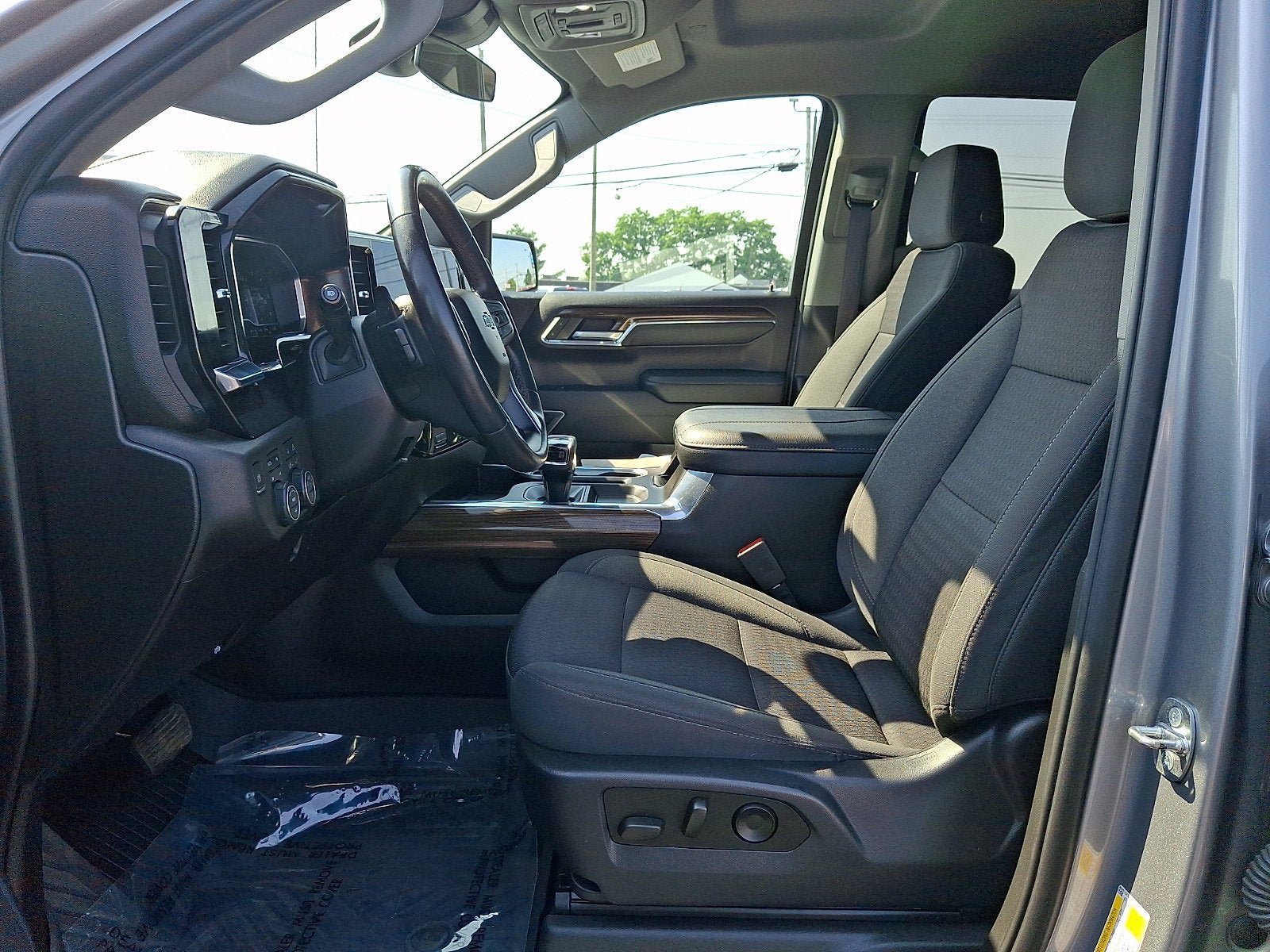 Used 2023 Chevrolet Silverado 1500 RST AWD/4WD image 13