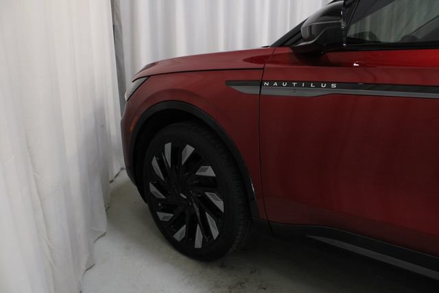 New 2026 Lincoln Nautilus Reserve w/ Jet Appearance Package AWD/4WD image 32