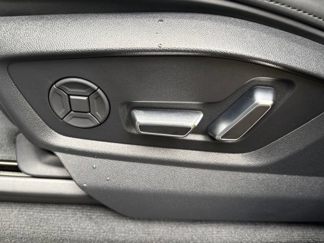 Certified 2025 Audi RS Q8 performance AWD/4WD image 14
