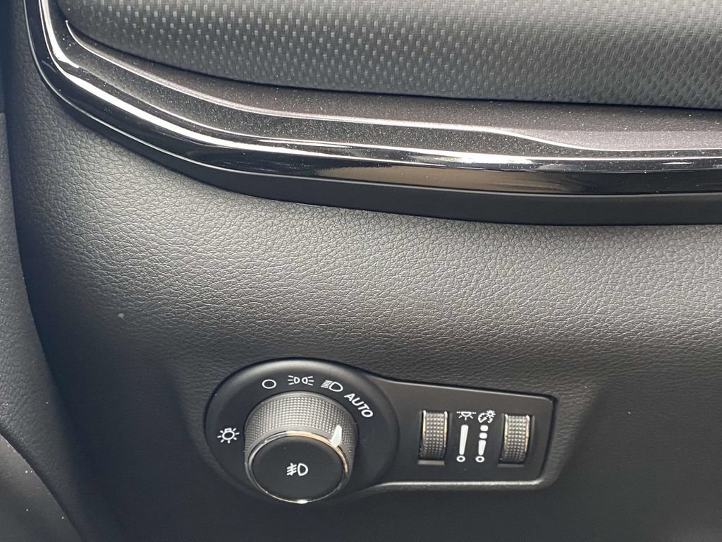 New 2026 Jeep Compass Latitude AWD/4WD image 57