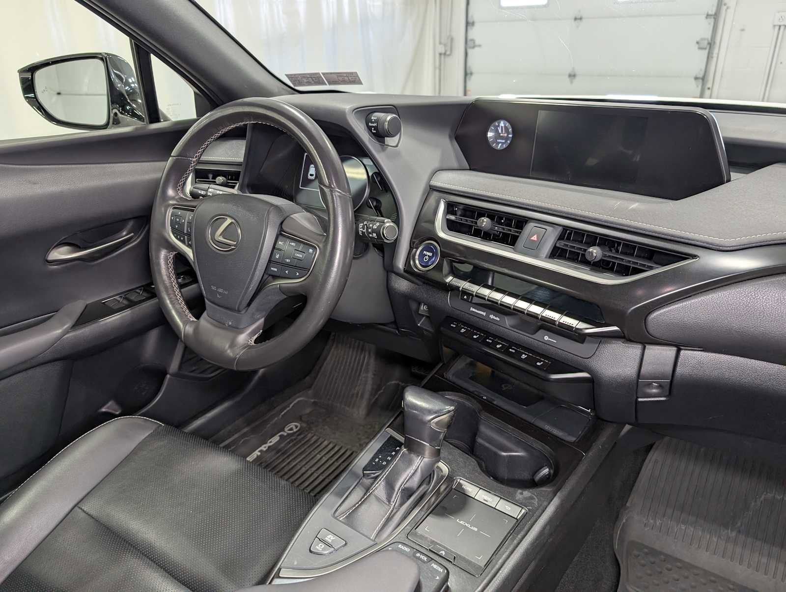 Used 2020 Lexus UX 250h w/ Premium Package image 43