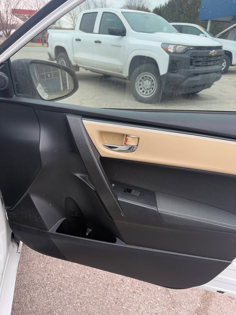 Used 2019 Toyota Corolla LE image 15