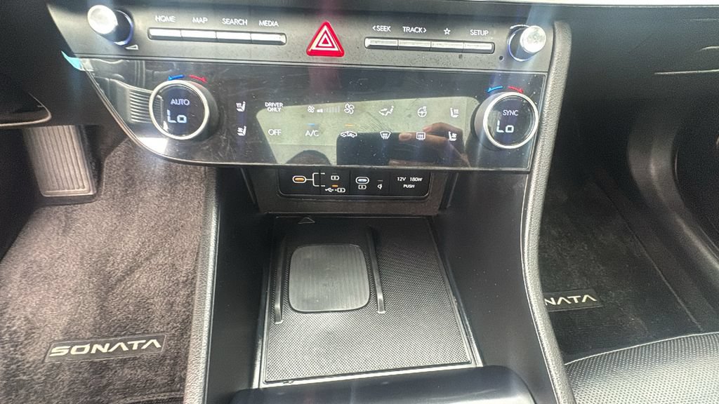 Used 2025 Hyundai Sonata Limited FWD image 23