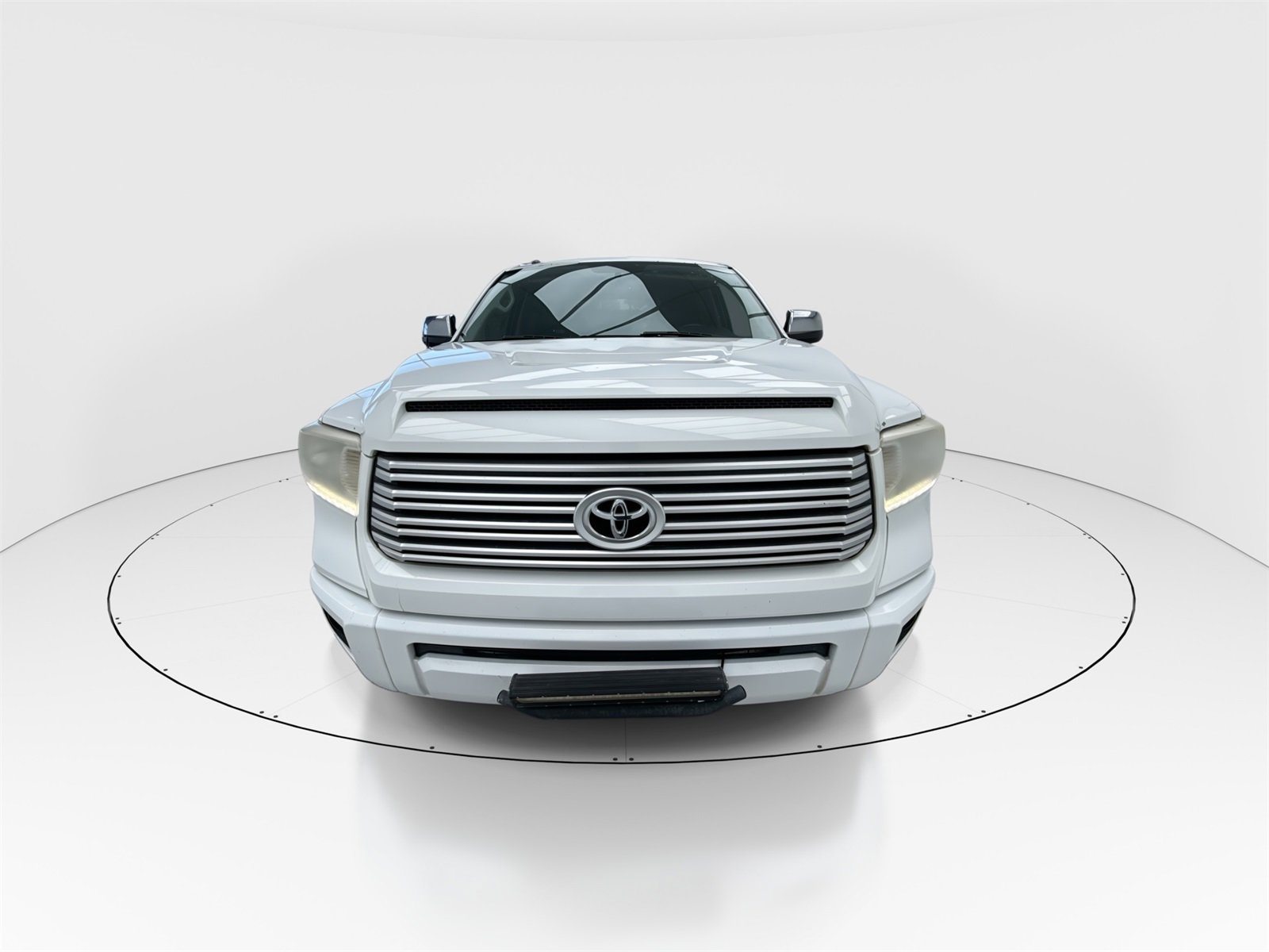 Used 2015 Toyota Tundra Platinum image 3