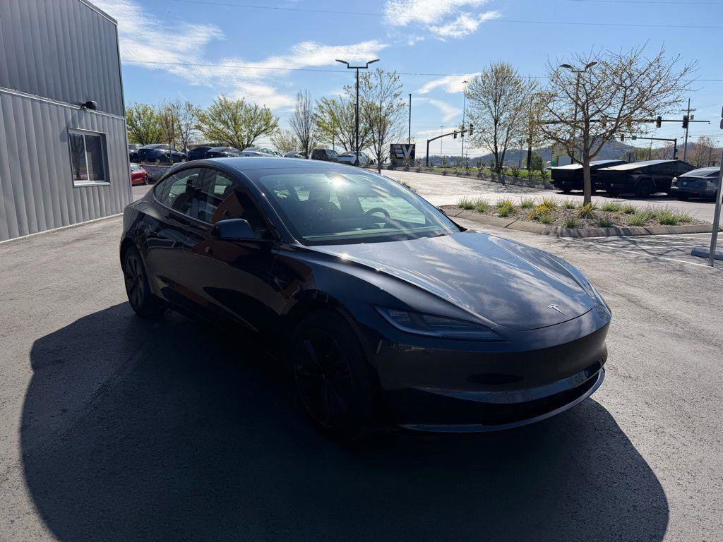Used 2025 Tesla Model 3 Long Range image 3