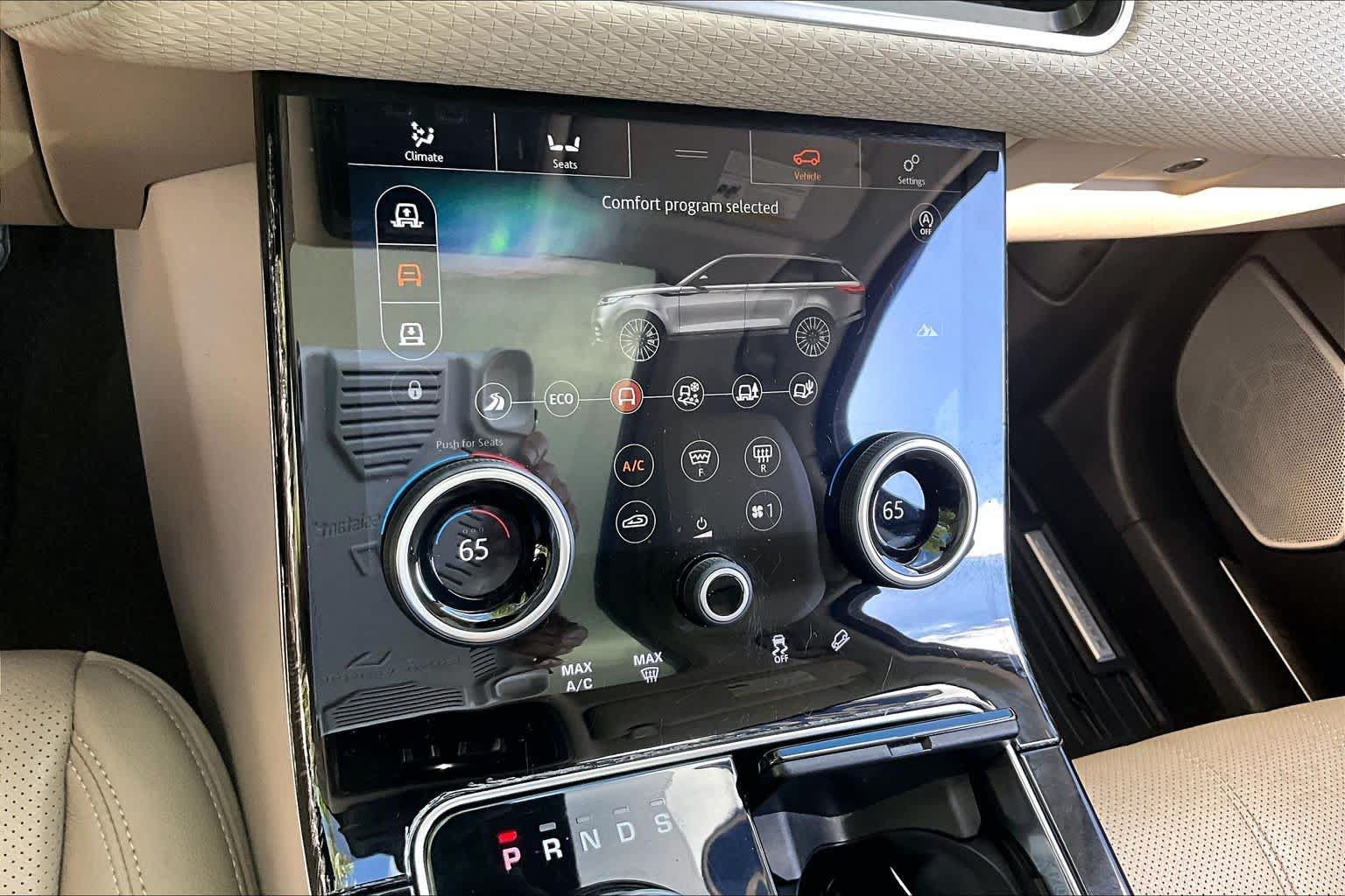Used 2018 Land Rover Range Rover Velar S AWD/4WD image 33