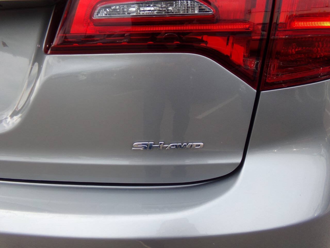 Used 2016 Acura MDX w/ Technology Package AWD/4WD image 4