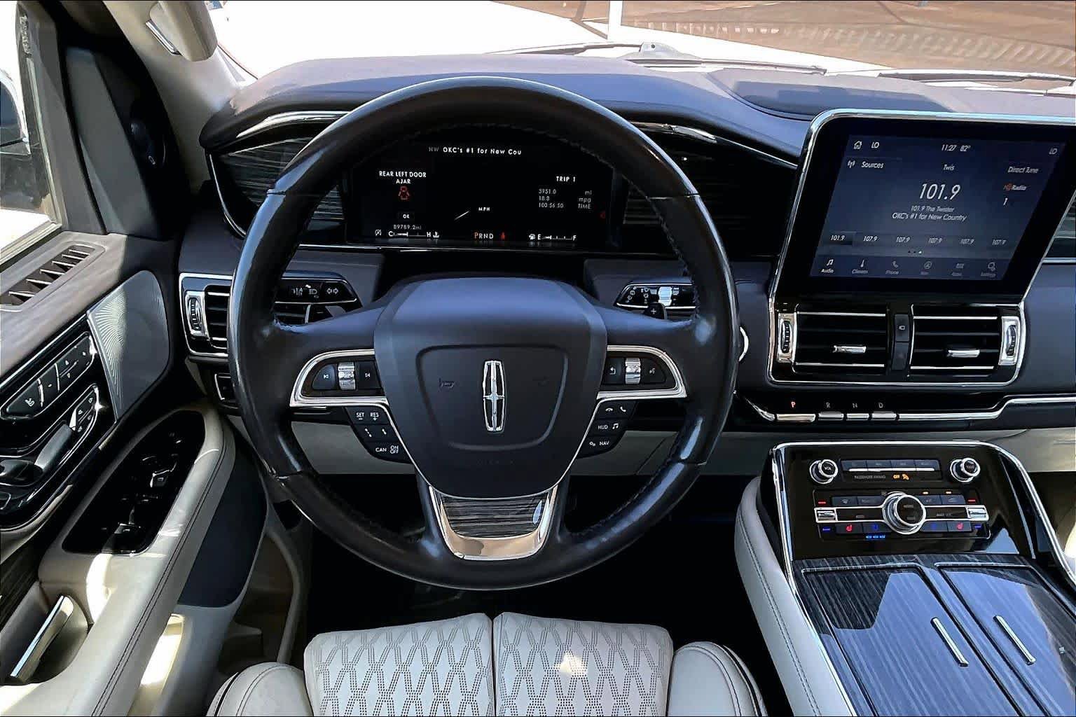 Used 2020 Lincoln Navigator Black Label AWD/4WD image 6
