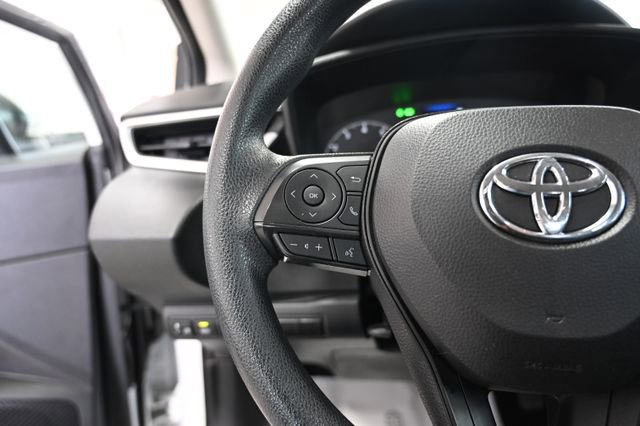 Used 2023 Toyota Corolla LE image 21