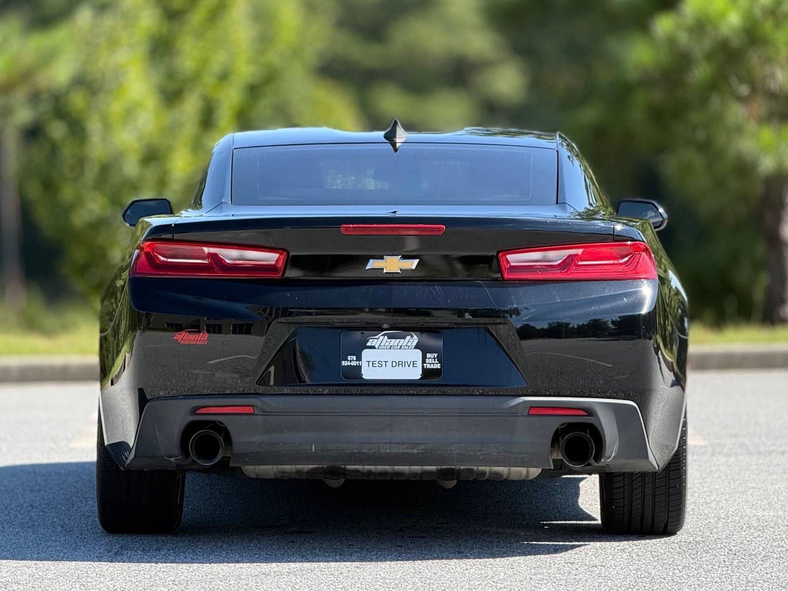 Used 2017 Chevrolet Camaro LT RWD image 6