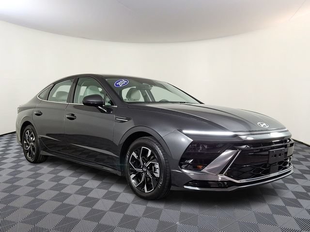 Used 2024 Hyundai Sonata SEL FWD image 1