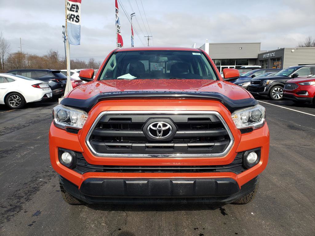 Used 2017 Toyota Tacoma SR5 w/ Tow Package image 2