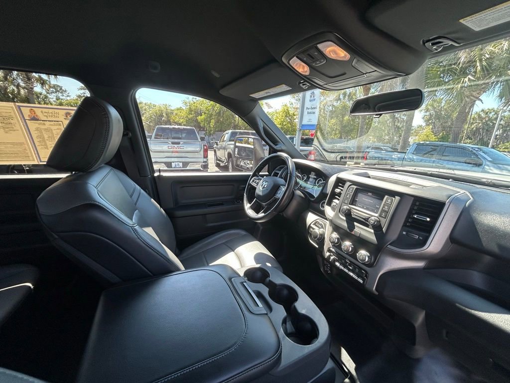 Used 2024 RAM 3500 Tradesman w/ Chrome Appearance Group RWD image 25