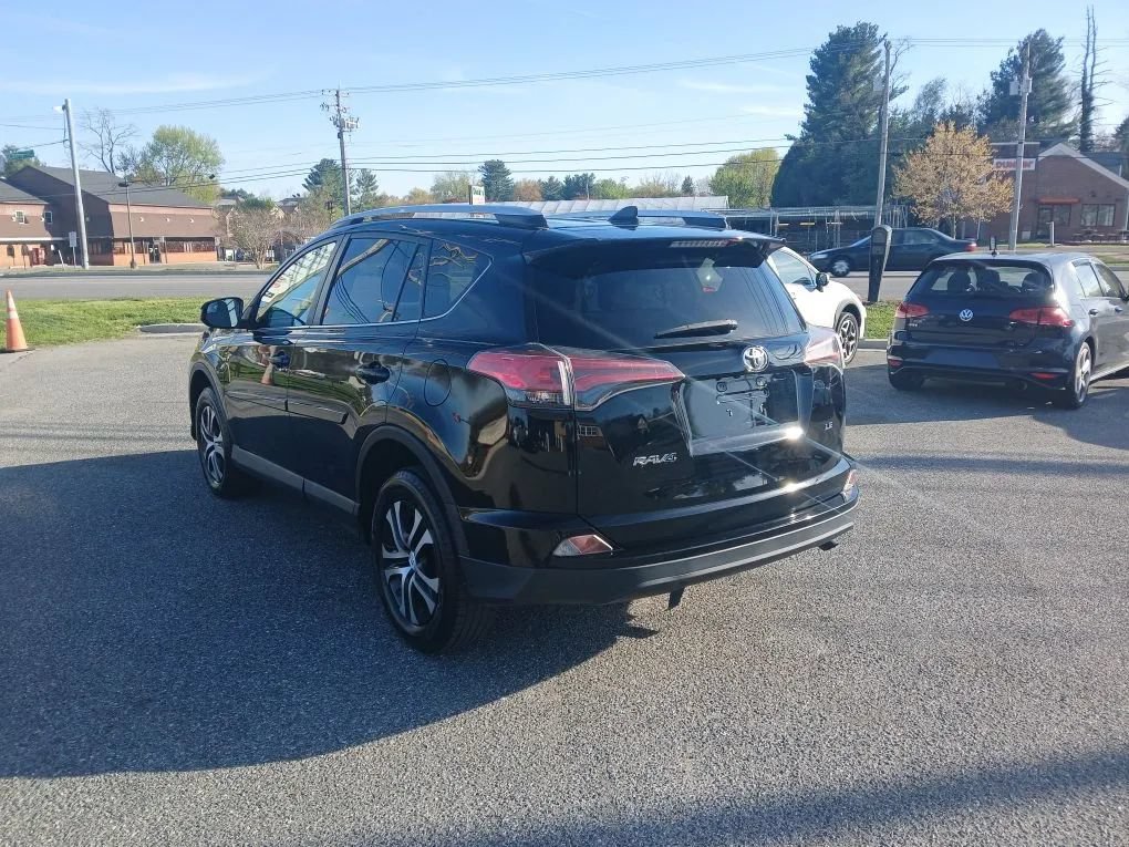 Used 2016 Toyota RAV4 LE FWD image 7