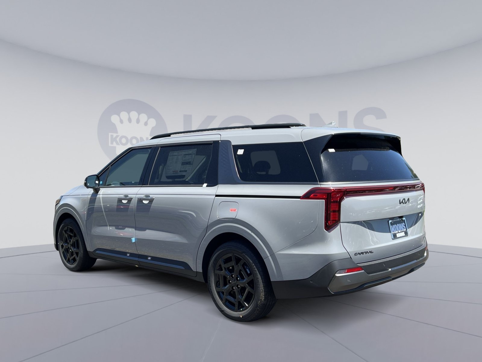 New 2026 Kia Carnival SX w/ SX Dark Edition Package FWD image 4