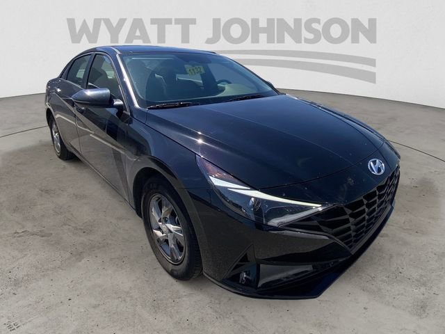 Used 2023 Hyundai Elantra SE FWD image 13