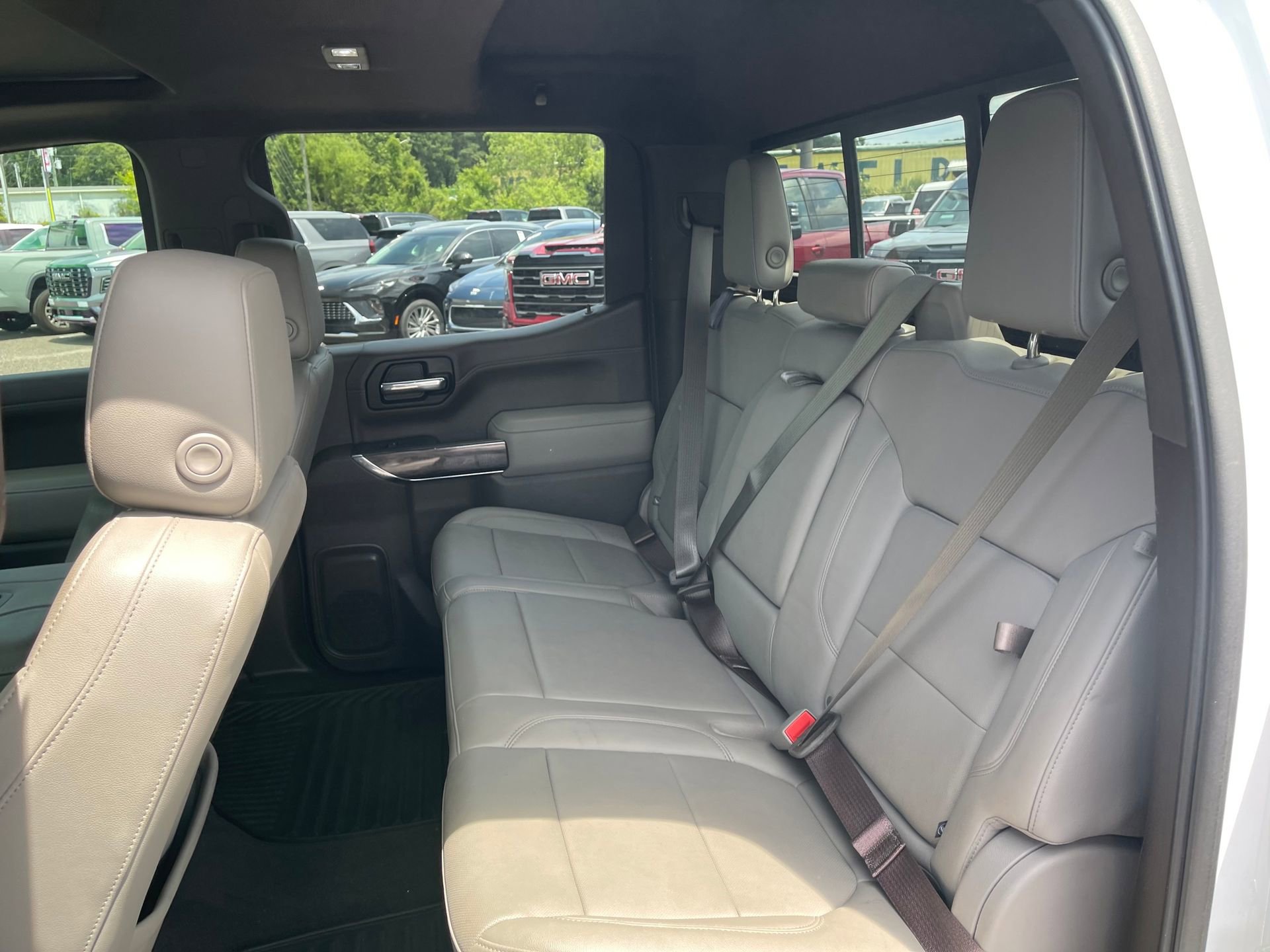 Used 2021 Chevrolet Silverado 1500 LTZ w/ LTZ Premium Package AWD/4WD image 22