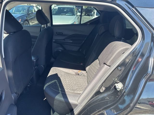 Used 2021 Nissan Kicks S FWD image 12