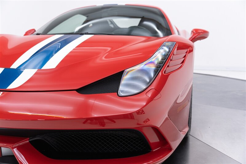 Used 2015 Ferrari 458 Speciale Coupe RWD image 20