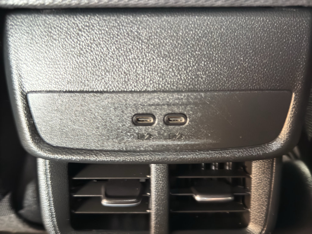 Used 2026 Chevrolet Equinox LT AWD/4WD image 12