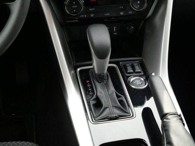 Used 2026 Mitsubishi Eclipse Cross LE AWD/4WD image 15