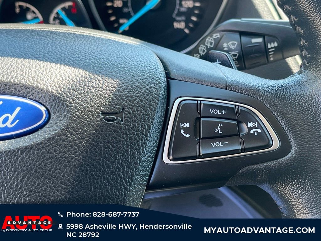 Used 2017 Ford Escape Titanium image 16