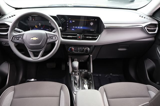 Used 2024 Chevrolet TrailBlazer LT FWD image 16