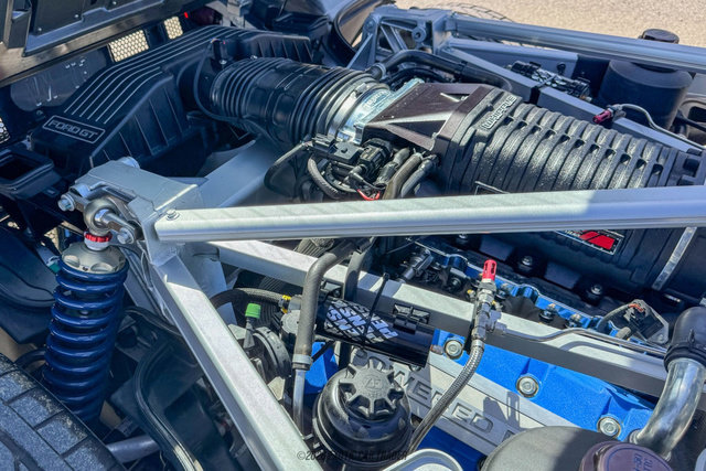 Used 2005 Ford GT RWD image 15