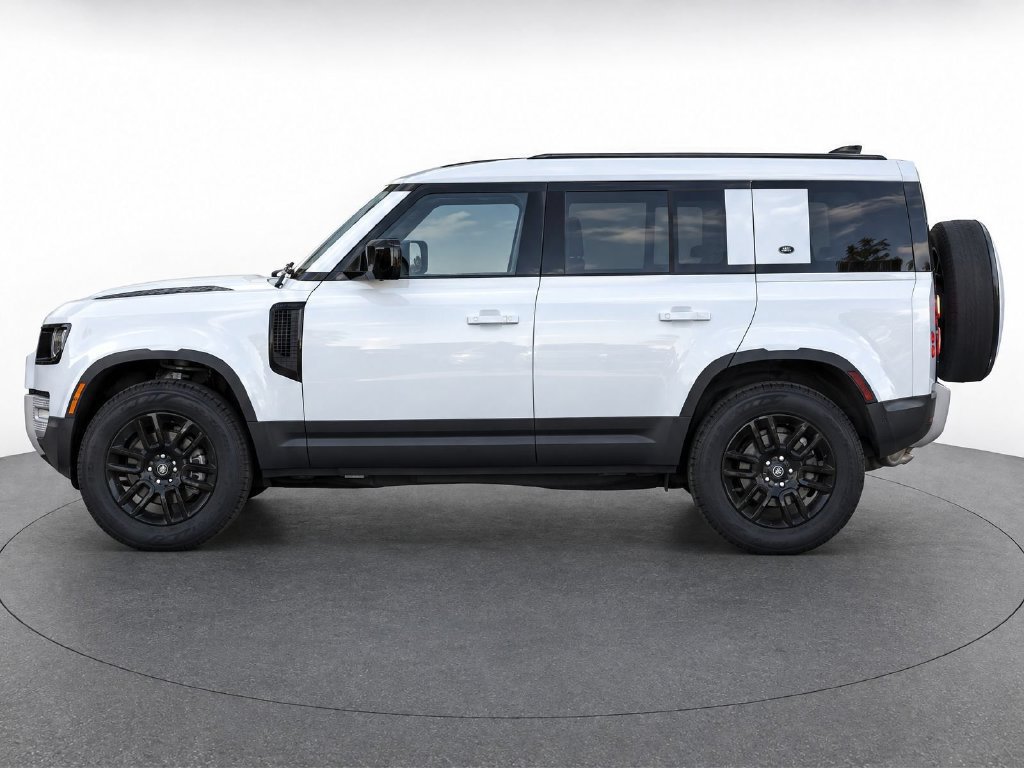 Used 2024 Land Rover Defender 110 S AWD/4WD image 8