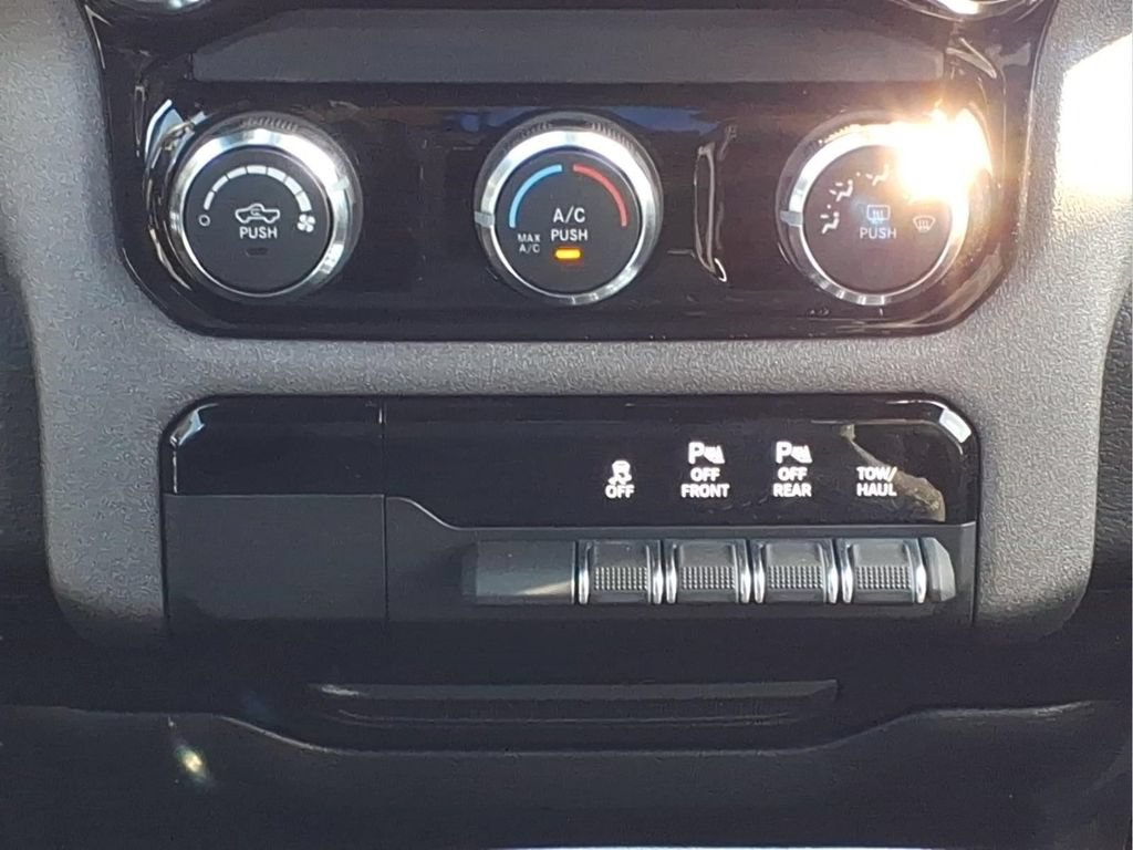 New 2026 RAM 1500 Warlock AWD/4WD image 12